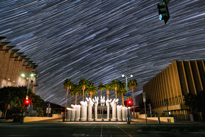 Illustration for article titled These Images Show the Night Sky That Hides Behind Our City Lights